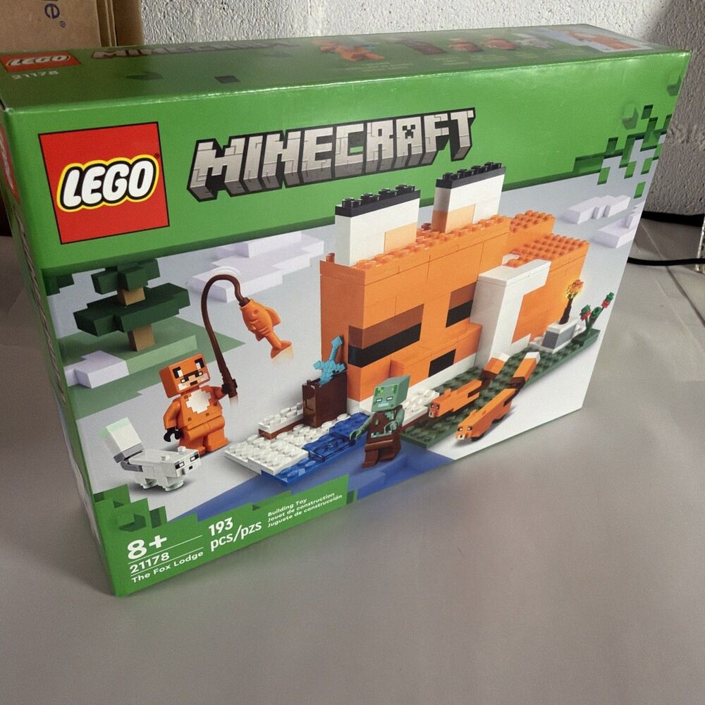LEGO Minecraft: The Fox Lodge (21178)